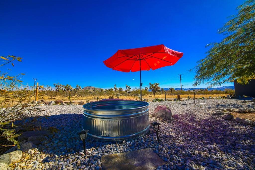 The Desert Shire Stargazing,cold Plung & Largespa Holiday home